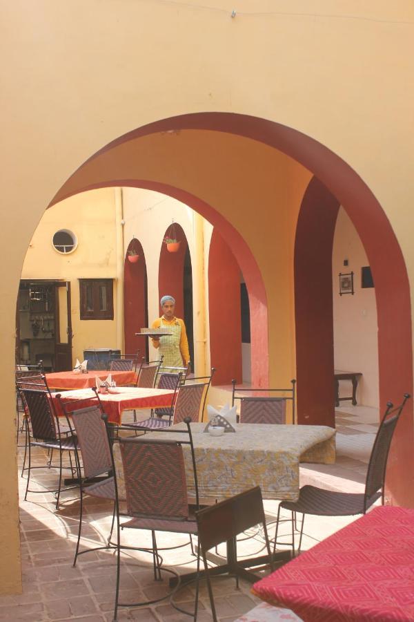 Sankhu Niwas Hotel Bikaner Exterior photo